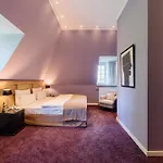 Hotel Hugenpoet 5*