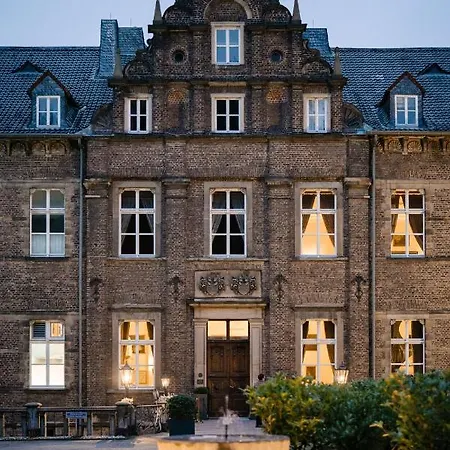 Hotel Hugenpoet 5*
