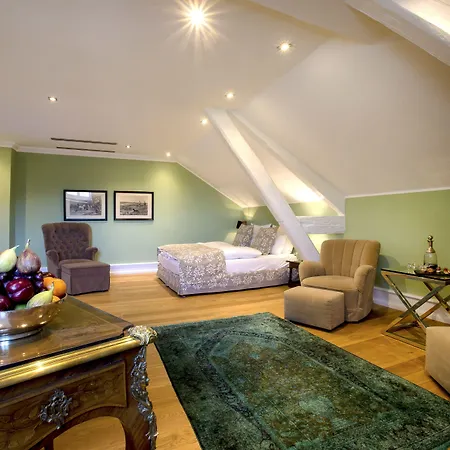 슐로스호텔 후겐포에트 5*