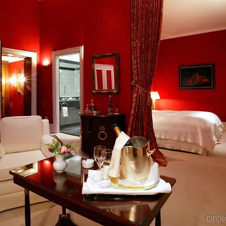 Hugenpoet Hotel 5*