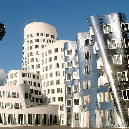 Hugenpoet Hotel