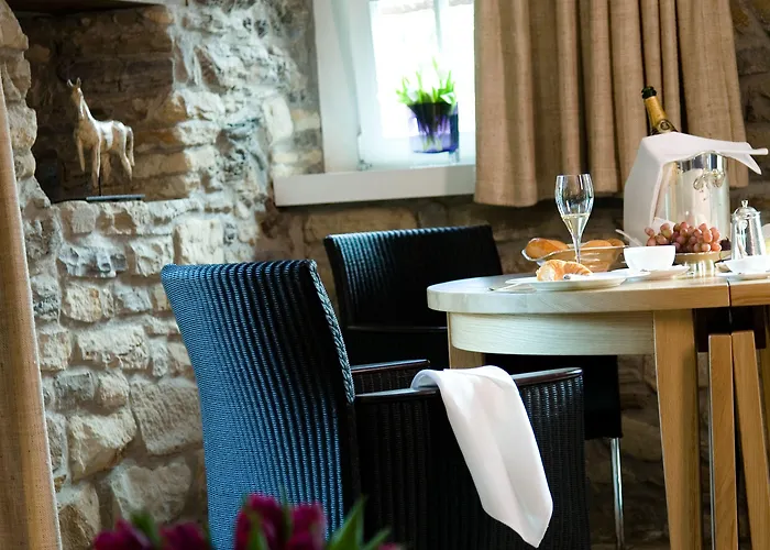 Отель Hugenpoet