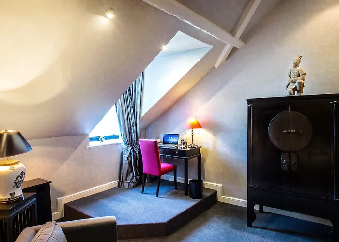 Hugenpoet Отель